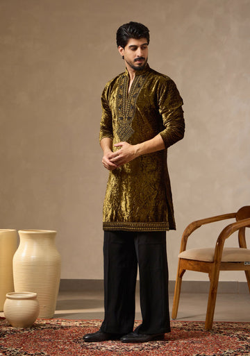Mehendi Green Crushed Velvet Kurta with Cutdana Work for Men | Laromani