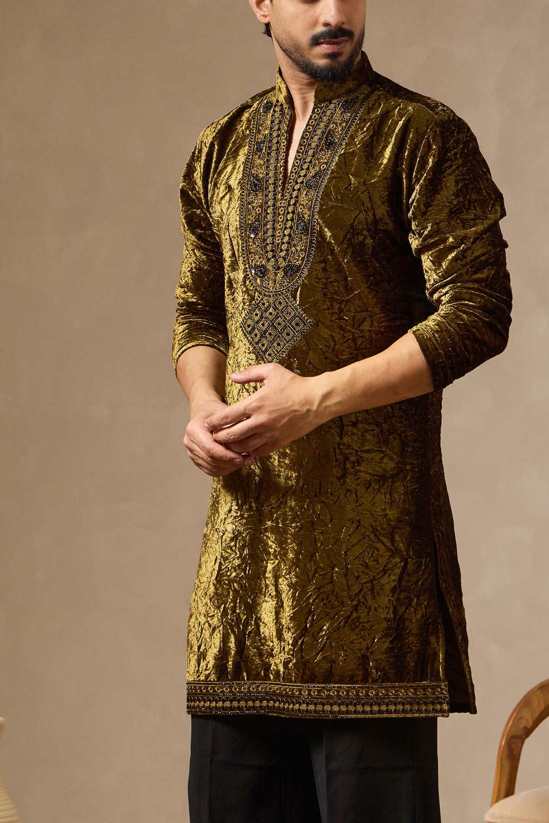 Mehendi Green Crushed Velvet Kurta with Cutdana Work for Men | Laromani