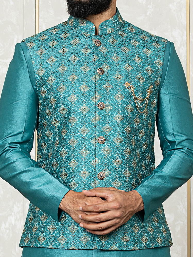 Ferozi Indo Kurta Set with Embroidered Nehru Jacket